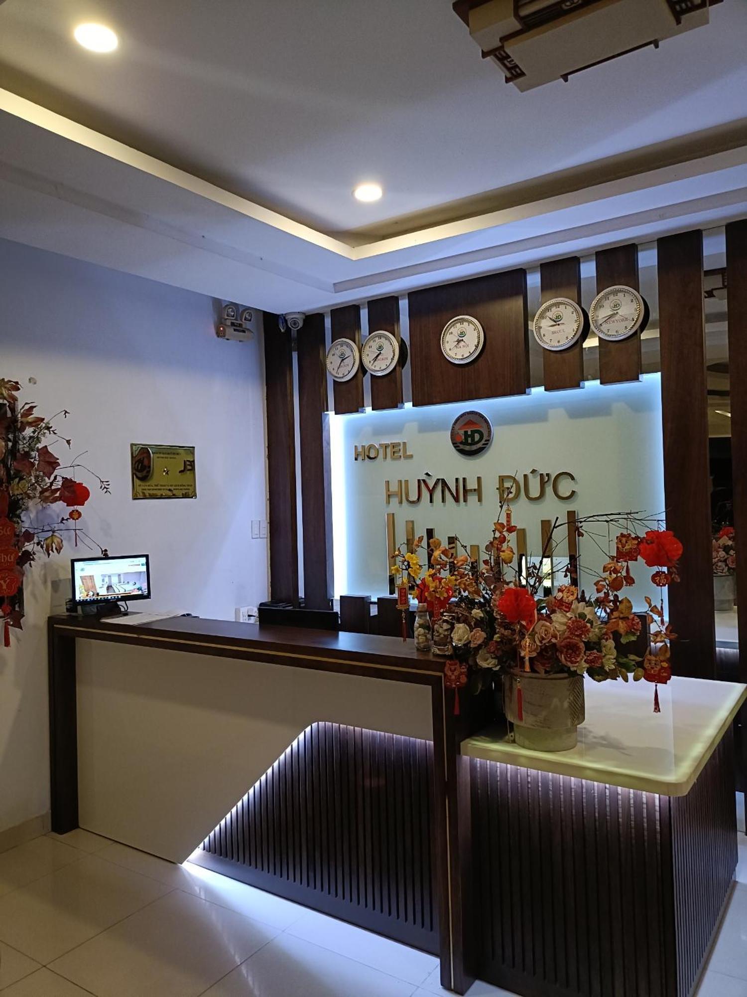 Huynh Duc Hotel Cao Lanh Bagian luar foto