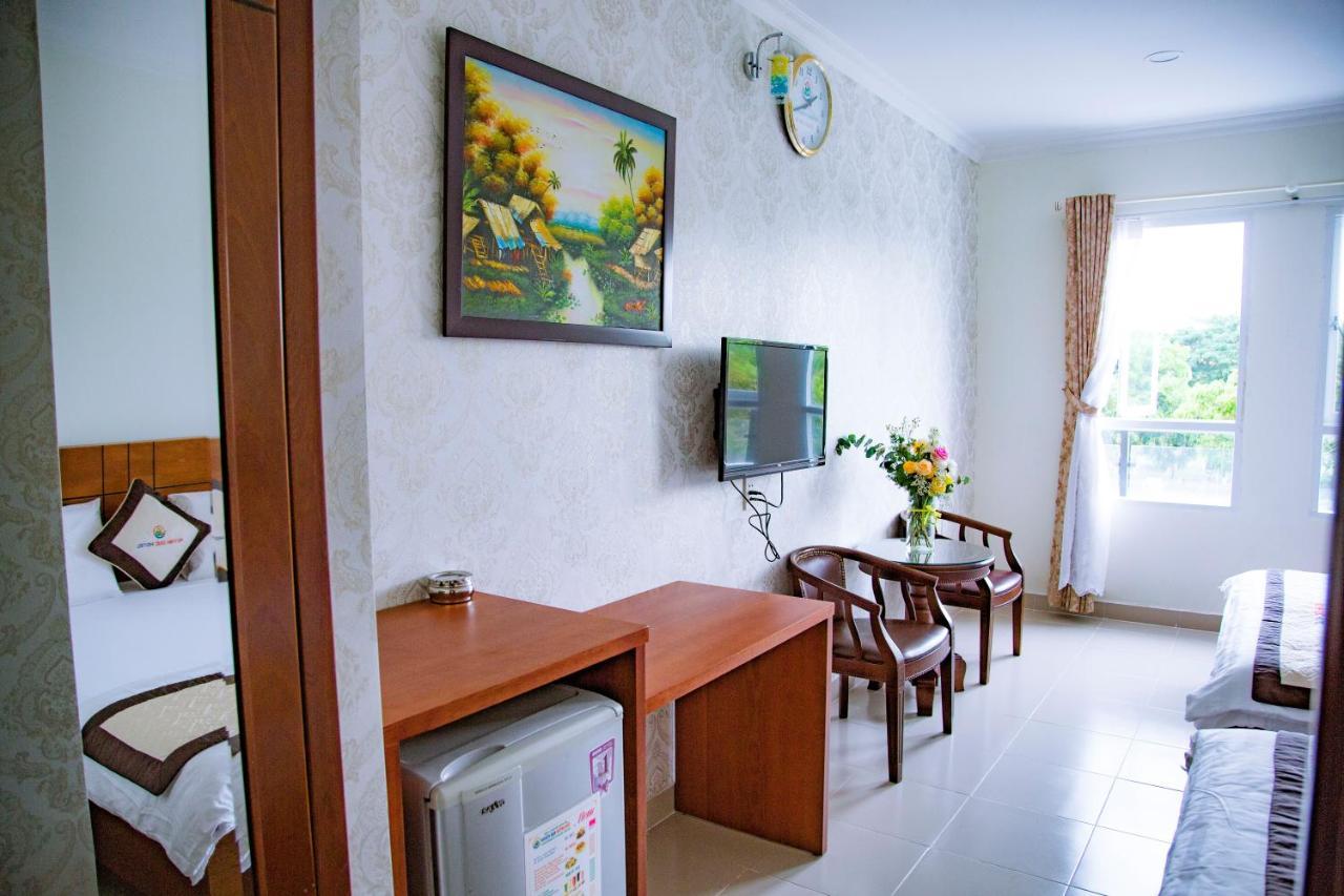 Huynh Duc Hotel Cao Lanh Bagian luar foto