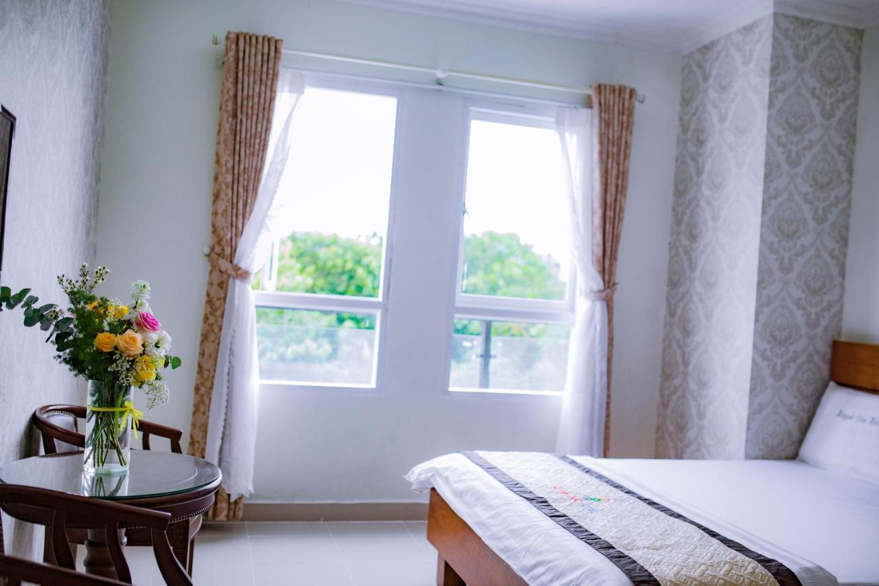 Huynh Duc Hotel Cao Lanh Bagian luar foto