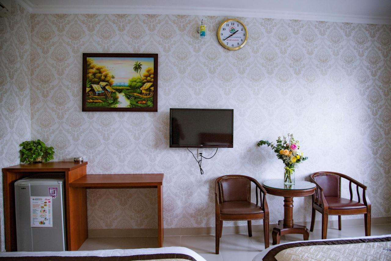 Huynh Duc Hotel Cao Lanh Bagian luar foto