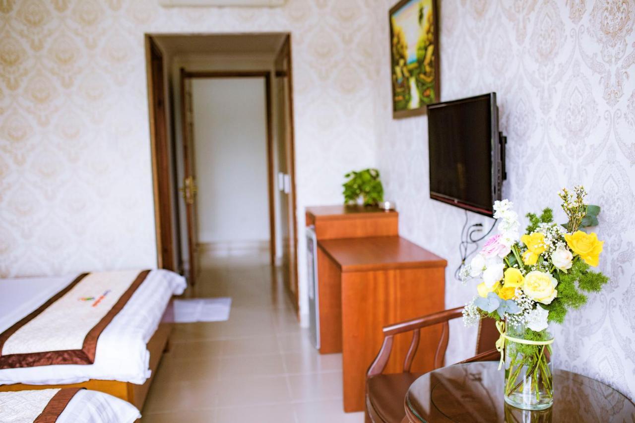 Huynh Duc Hotel Cao Lanh Bagian luar foto