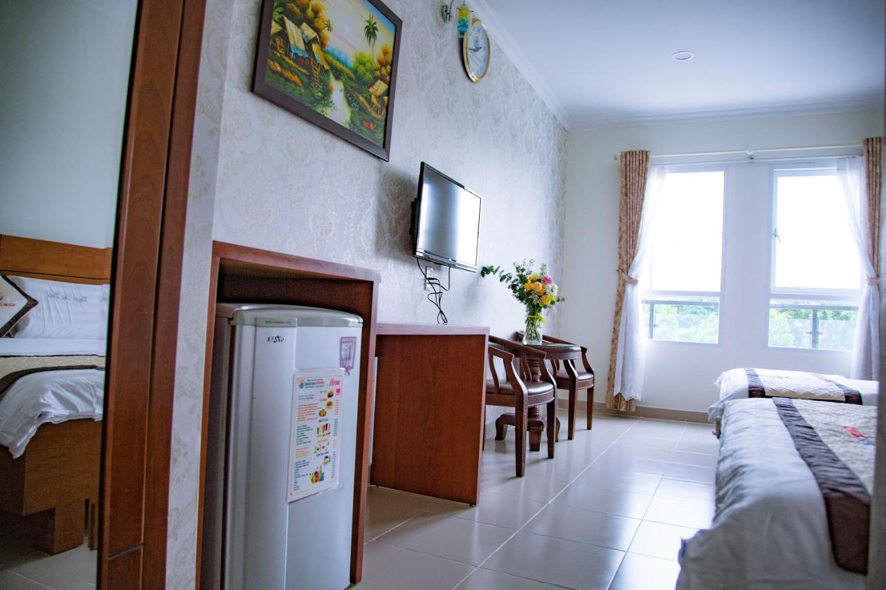Huynh Duc Hotel Cao Lanh Bagian luar foto