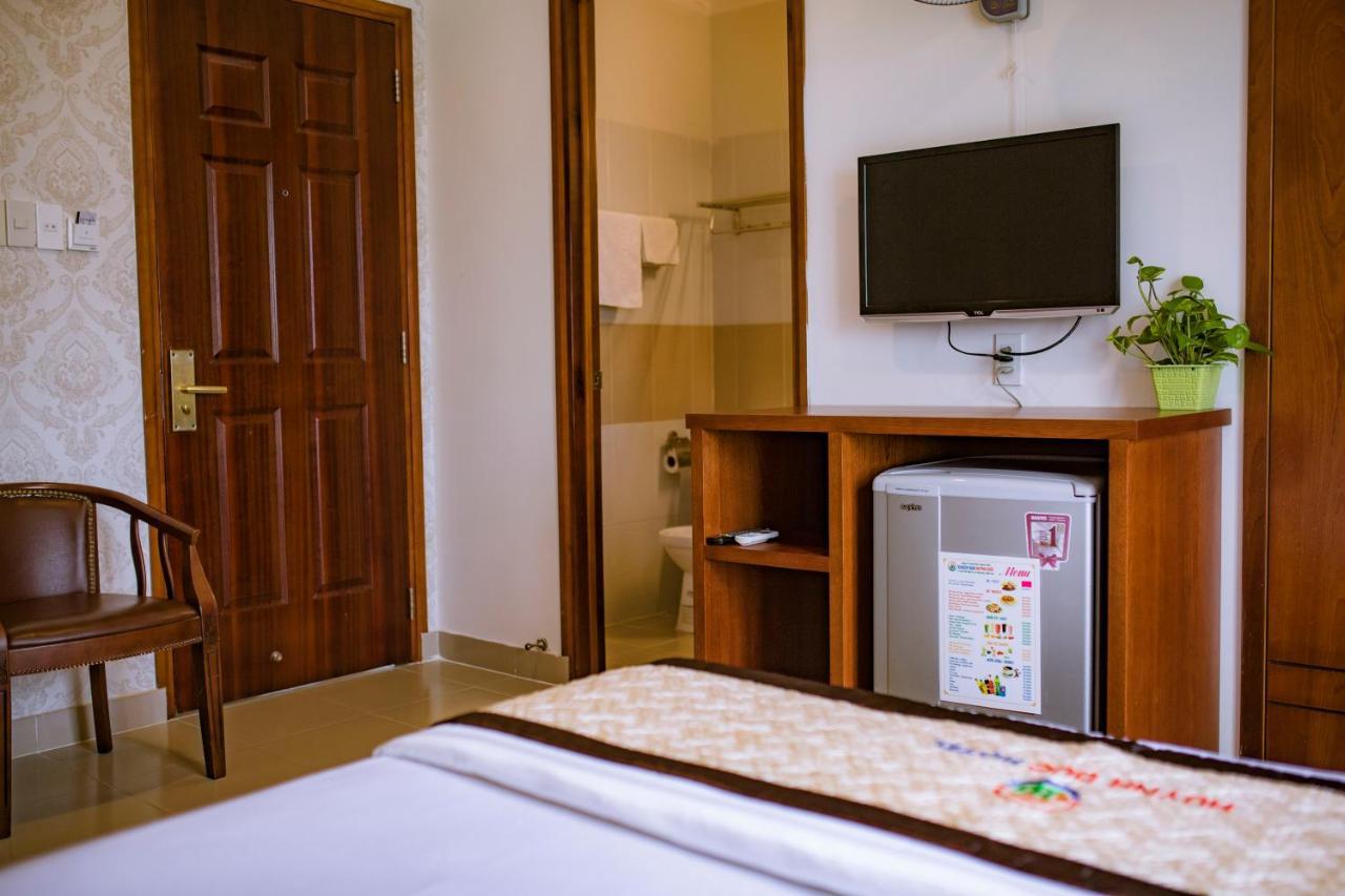 Huynh Duc Hotel Cao Lanh Bagian luar foto